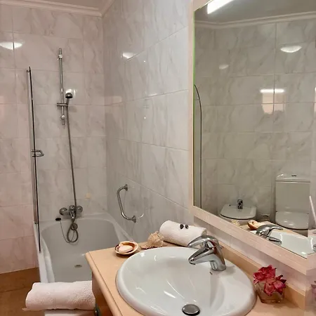 아파트 Apart. T2- Perola Do Marques -